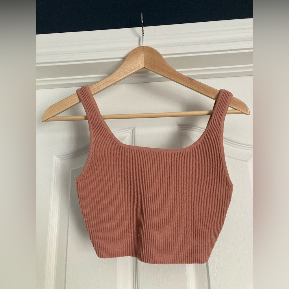 Aritzia Wilfred sculpt knit cropped tank, heirloom pink, size S